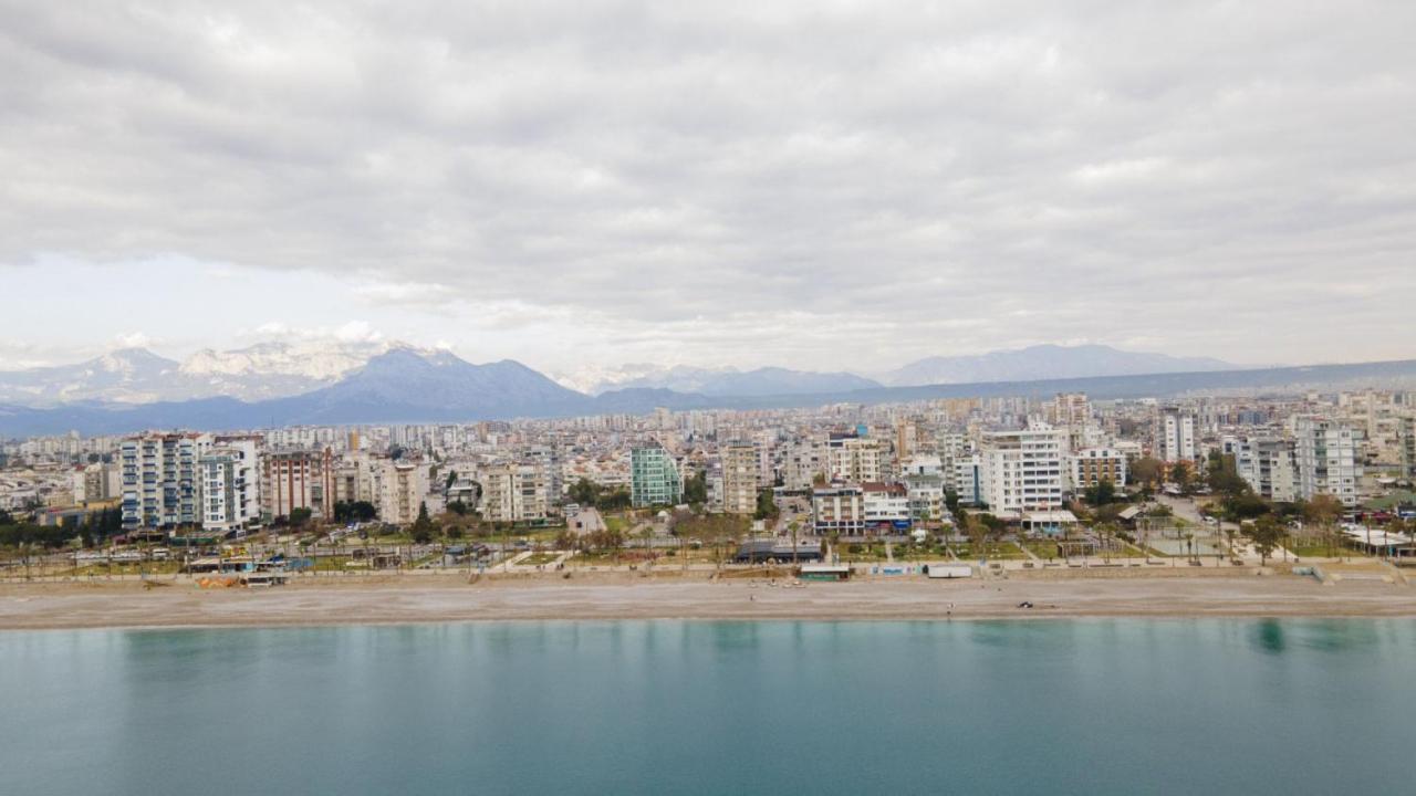 Flat With Terrace Next To Konyaalti Daire